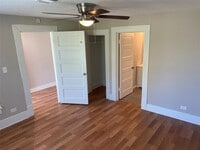 4640 Mallow St photo'