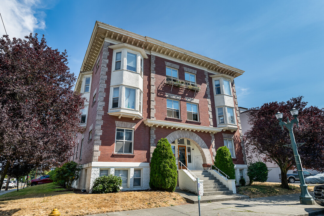 Heritage Manor in Everett, WA - Foto de edificio