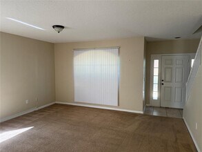 6509 Bridgecrest Dr in Fish Hawk, FL - Building Photo - Building Photo