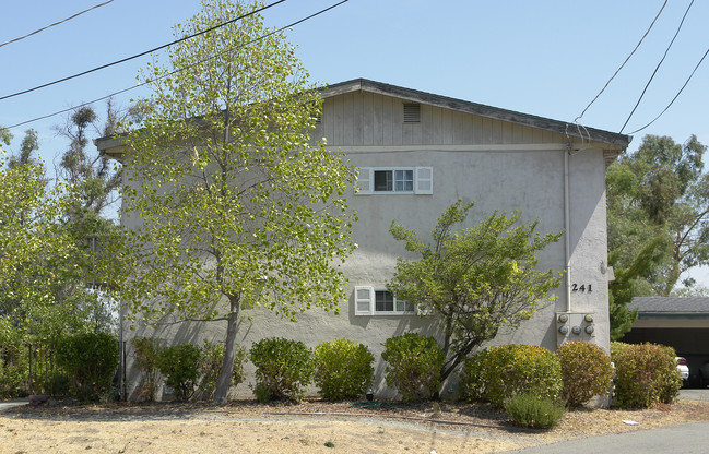 241 Arana Dr in Martinez, CA - Building Photo - Building Photo