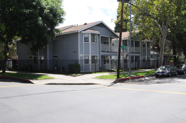 1800-1802 F St in Sacramento, CA - Building Photo - Building Photo