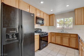 1220 Padre Serra in Las Vegas, NV - Building Photo - Building Photo