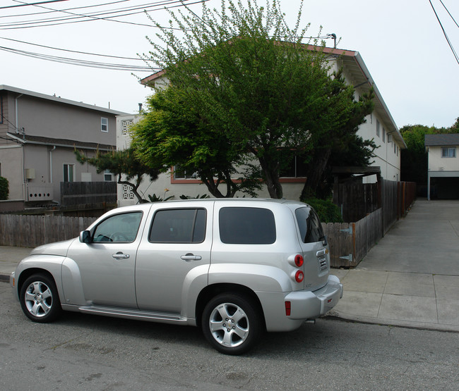 220 S Idaho St in San Mateo, CA - Building Photo - Building Photo