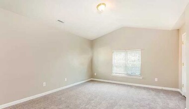 409 Burrell Rd, Unit 815 in Durham, NC - Building Photo - Building Photo