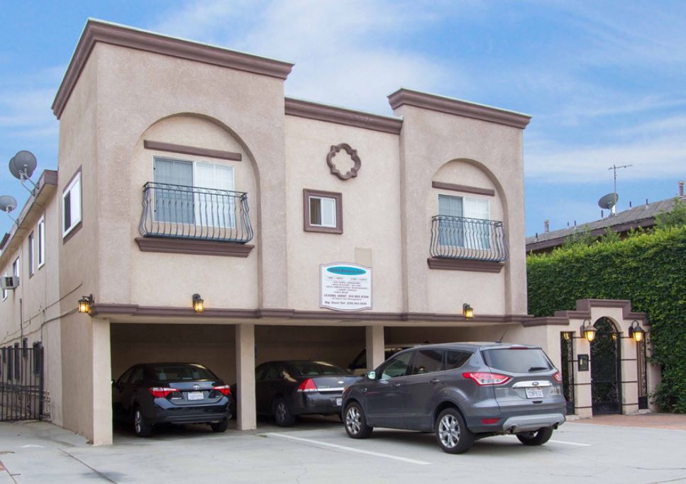 mat50 in Los Angeles, CA - Building Photo