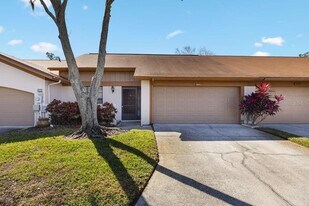 4071 Shoreside Cir in Tampa, FL - Building Photo