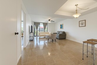 7030 Half Moon Cir in Hypoluxo, FL - Building Photo - Building Photo