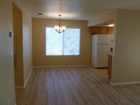 7300 Pirates Cove Rd, Unit 2095 in Las Vegas, NV - Building Photo