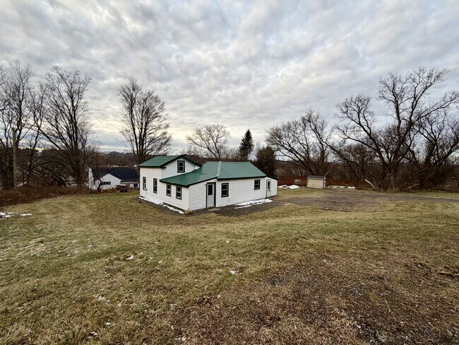 16 Ogden Rd in Groton, NY - Building Photo - Building Photo