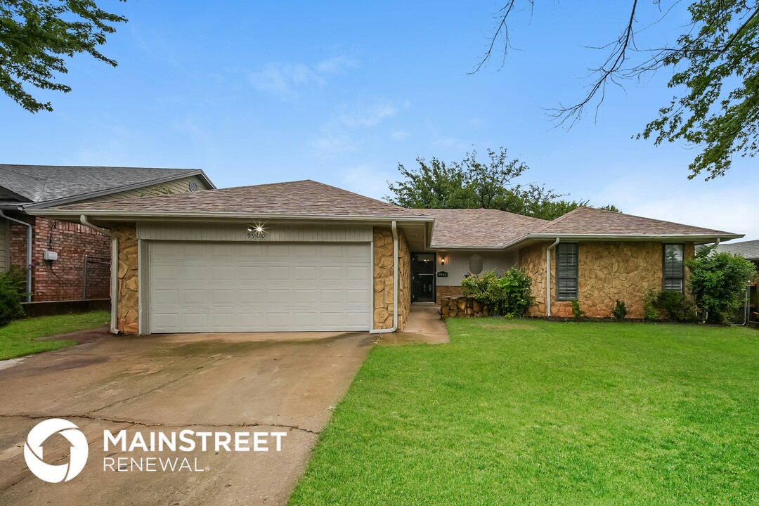 9900 S Hillcrest Dr in Oklahoma City, OK - Building Photo
