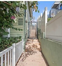 5654 Lauretta St, Unit 5650 in San Diego, CA - Building Photo - Building Photo
