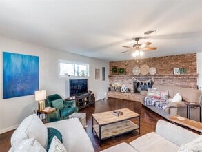 8619 Banff Dr in Dallas, TX - Building Photo - Building Photo