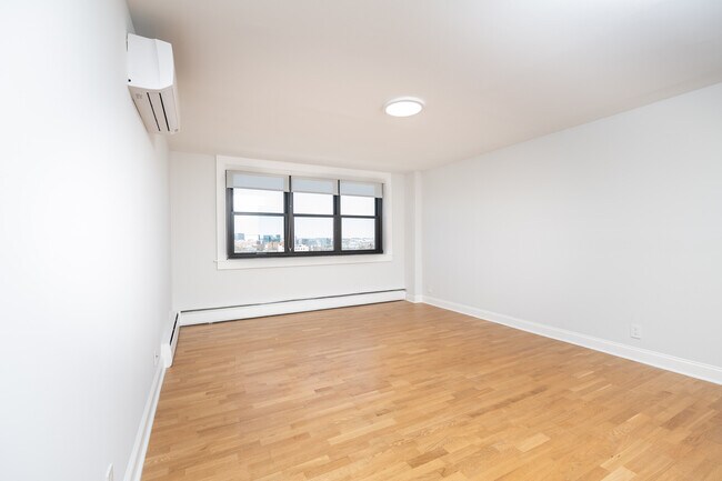 1400 Columbia Rd, Unit 17h in Boston, MA - Building Photo - Building Photo