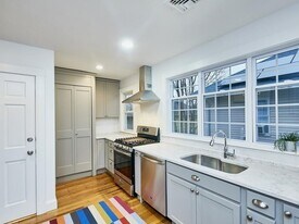 35 Roseway St in Boston, MA - Building Photo