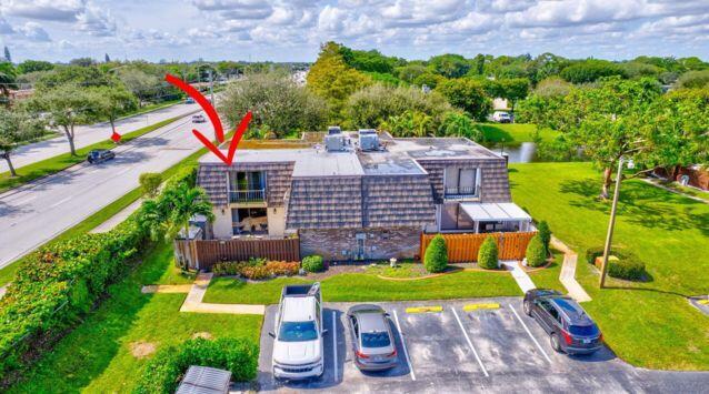 1530 Forest Lakes Cir in West Palm Beach, FL - Building Photo