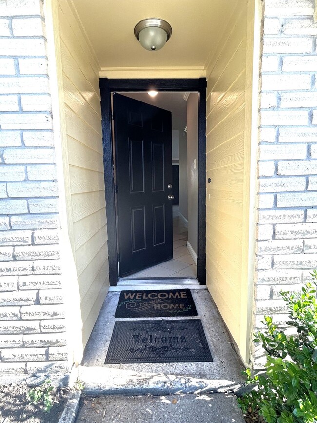 property at 2715 Spring Canyon Ct