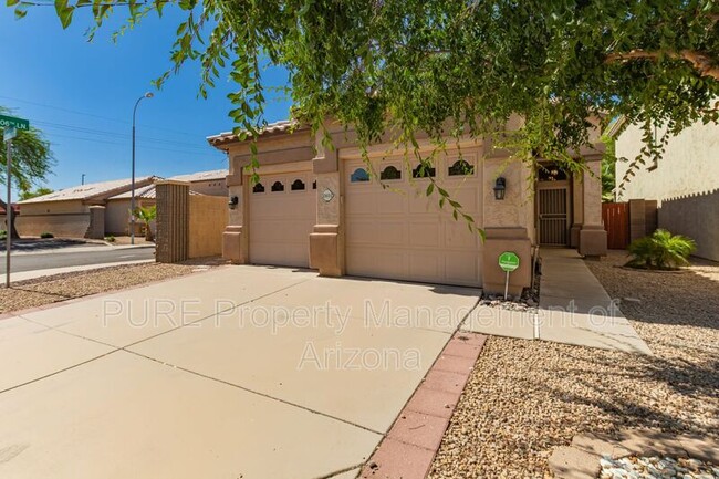 property at 10652 W Coronado Rd