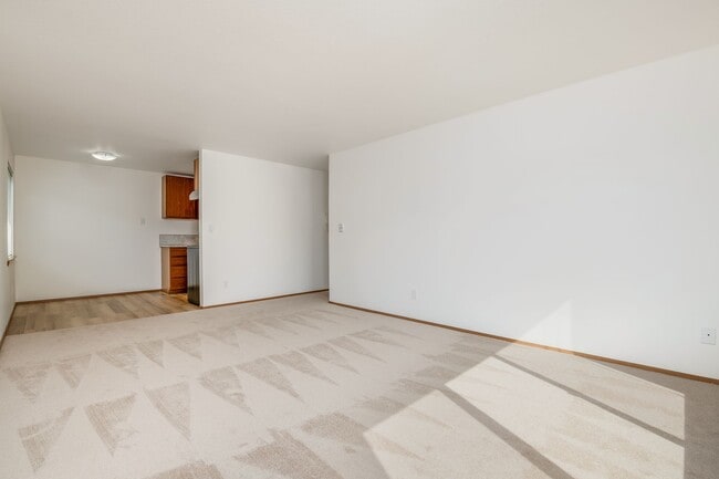 The Magnolia in Seattle, WA - Building Photo - Building Photo