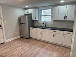 25 W New St in Rockaway, NJ - Building Photo - Building Photo