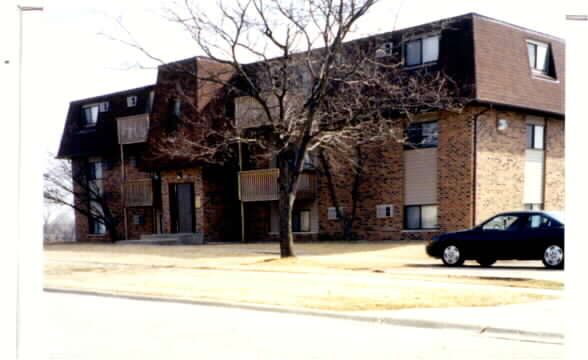 Parkview Apartments in Lockport, IL - Building Photo