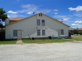 2205 Katy Ln in Georgetown, TX - Building Photo