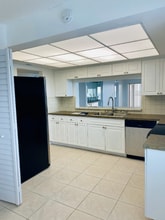 200 S Sykes Creek Pkwy in Merritt Island, FL - Foto de edificio - Building Photo