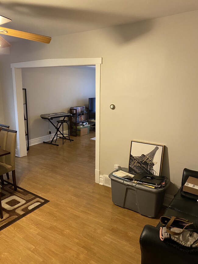 112 Chicago Ave, Unit 2 in Oak Park, IL - Foto de edificio - Building Photo