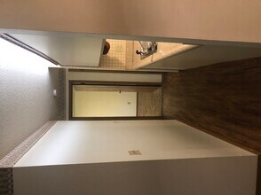 906 Benton Dr, Unit 14 in Iowa City, IA - Building Photo - Building Photo
