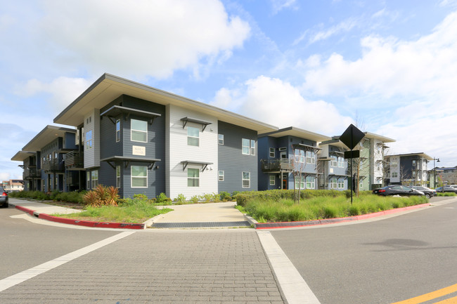 Bartlett-Commons in Davis, CA - Foto de edificio - Building Photo