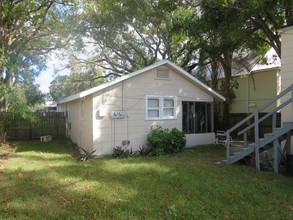 1135 17th Pl in Vero Beach, FL - Foto de edificio - Building Photo