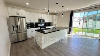 1784 Julie Dr in Riverside, CA - Building Photo