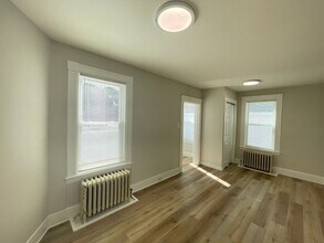 55 Henriette St in Manchester, NH - Building Photo - Building Photo