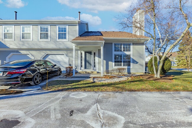 237 Acorn Dr in Streamwood, IL - Building Photo - Building Photo