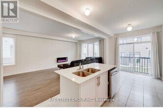 66 Boiton St in Richmond Hill, ON - Building Photo - Building Photo