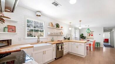 4923 France Ave in North Charleston, SC - Building Photo - Building Photo