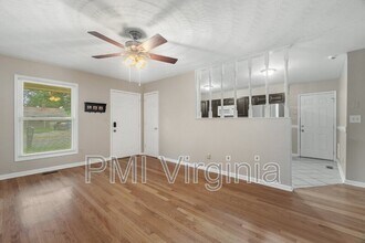 705 Providence Rd in Chesapeake, VA - Building Photo - Building Photo