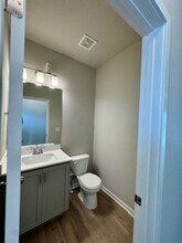 16606 Mill Pond Dr in Urbandale, IA - Building Photo - Building Photo