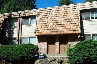 Cypress Lane Apartments in Bothell, WA - Building Photo - Building Photo