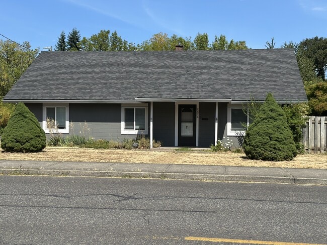 property at 2674 Columbia Blvd