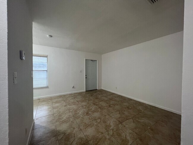 921 NW 2nd Ave in Fort Lauderdale, FL - Building Photo - Building Photo