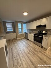 61 Capen St, Unit 1 in Boston, MA - Building Photo - Building Photo