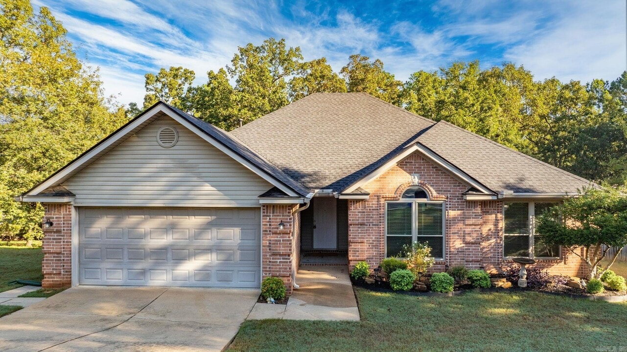 11 Snow Mass Cove in Maumelle, AR - Building Photo