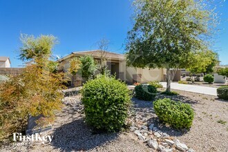 1018 W Corriente Dr in San Tan Valley, AZ - Foto de edificio - Building Photo
