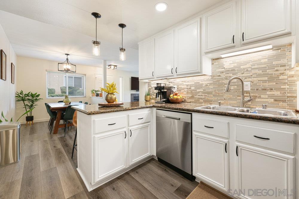 31909 Del Cielo Este in Bonsall, CA - Building Photo