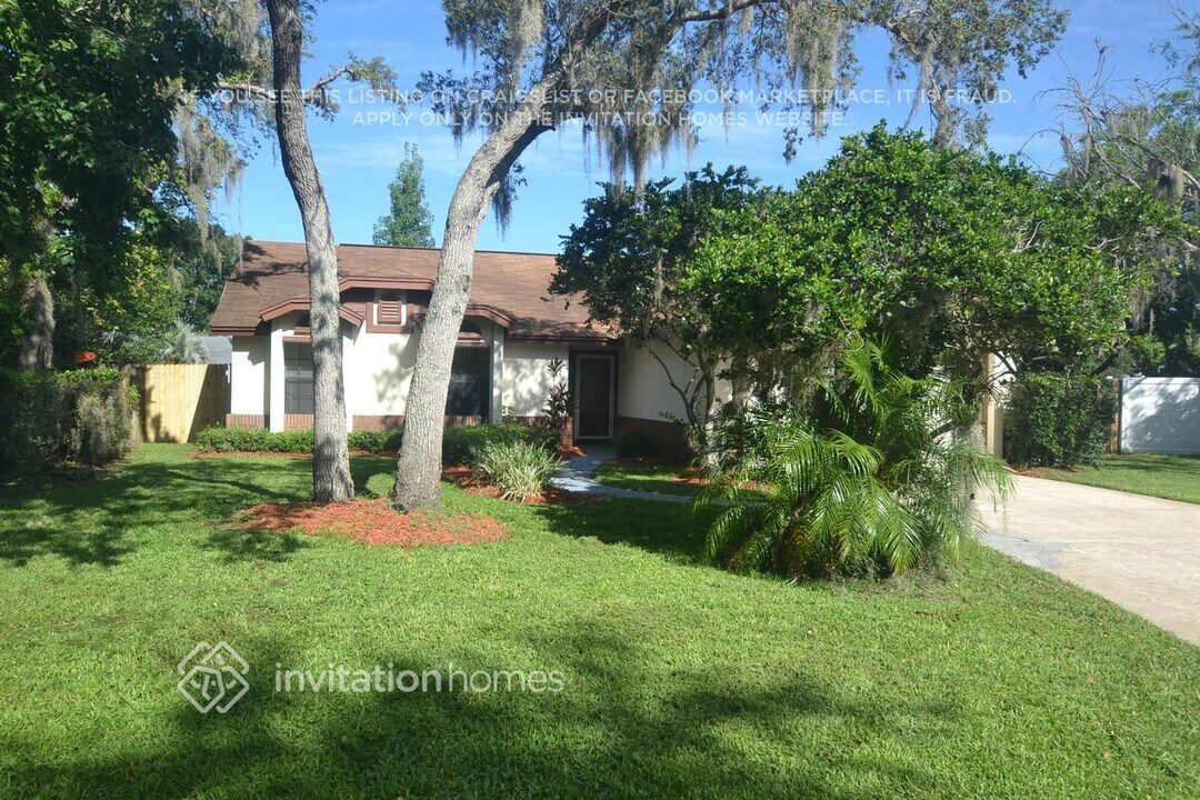 1010 Ward Cir in Oviedo, FL - Building Photo