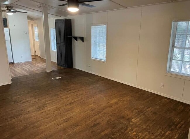 23081 Nameless Rd in Leander, TX - Building Photo - Building Photo