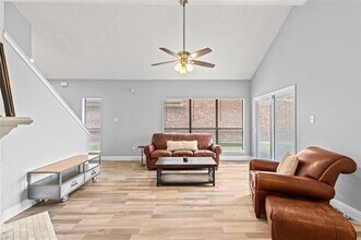 2910 Menlo Park Ln in Carrollton, TX - Building Photo - Building Photo
