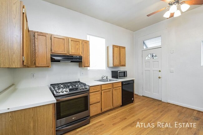 property at 3102 Wyandot St
