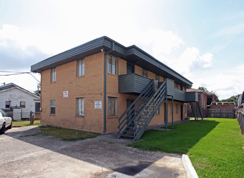 316 8th St in Gretna, LA - Building Photo