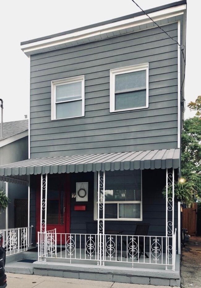 property at 10 Abbs St
